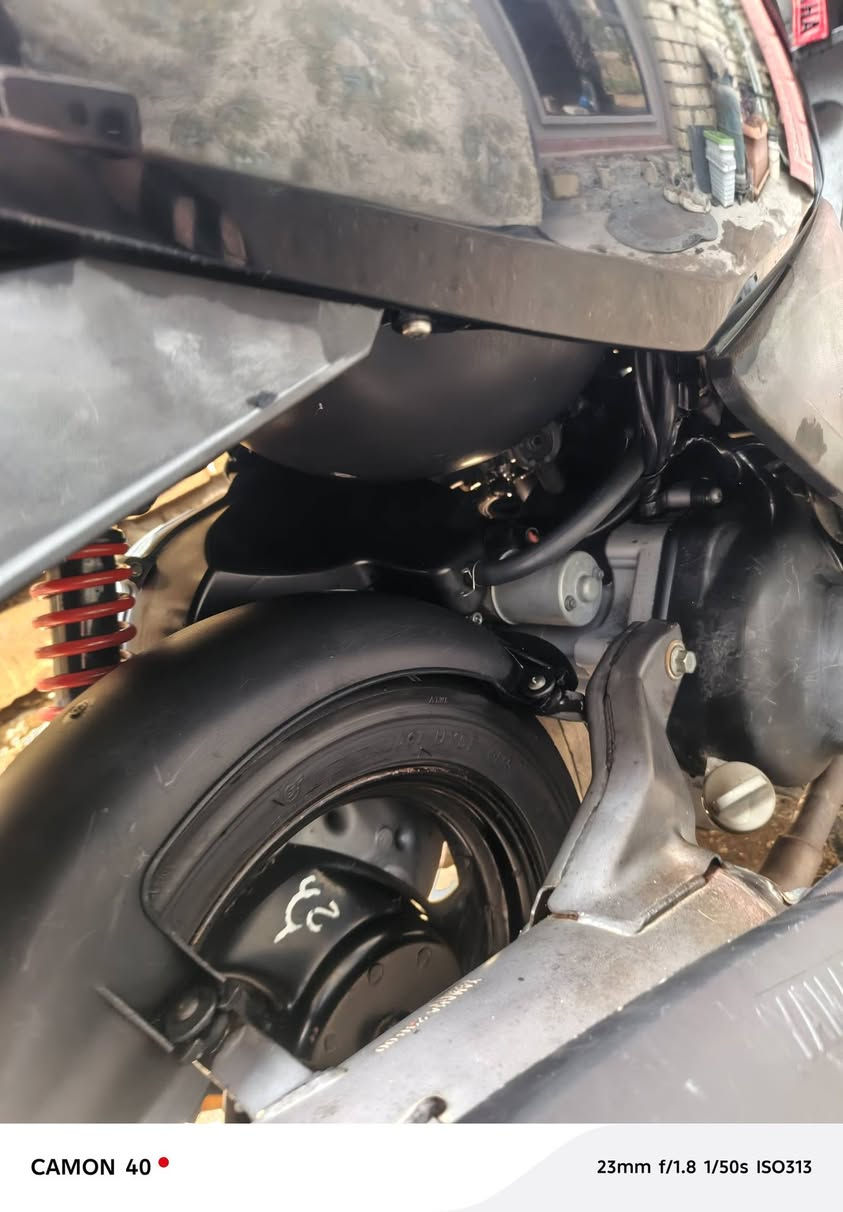 السلام عليكم عندي ماكس مضلع نوزل موديل 10 دراجه اي نقص مابيها دراجه خير من الله شلعه معدل خير من الله مكينه خرسه مكينه ممفتوحه جيب 10 فيتريه وياك وتعال شوف اذا مفتوحه تاخذها بلاش تجي تشوف بعينك دراجه احلى من الصور الختم واحد ويه المكينه ويه الشاصي كلها بلاديه كهربائياتها كلها بلاديه وشغاله الدراجه مملعوب بيها زيرو ماشيه 23 زيرو  اوراق موجودات مال دراجه الدراجه كلها بلاديه ناقصها بس سايق دراجه على حال الشركه الوكاله مكاني بغداد الدوره رقم الهاتف ***********
