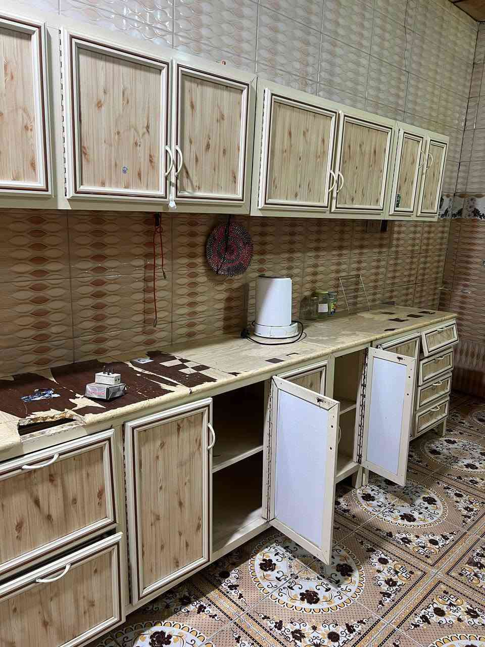 السلام عليكم كـاونتر للبيع نضيف بصره الهارثه ***********
