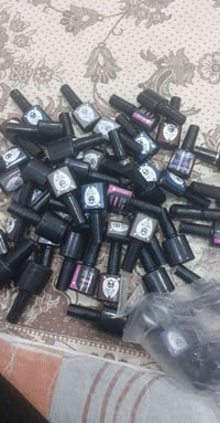 ألوان اكرليك • ٨٥ قطعة