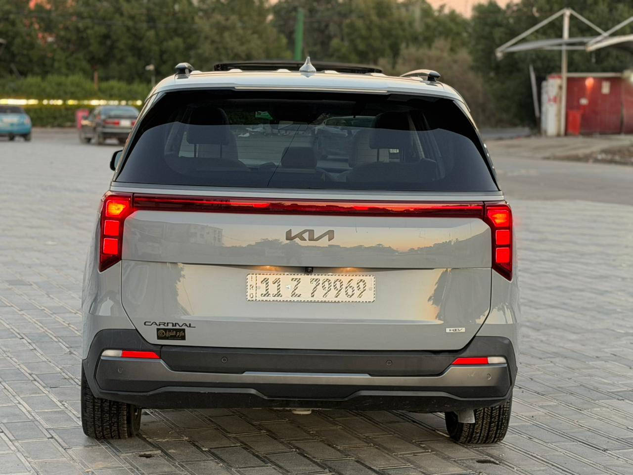 ياالله

السلام عليكم 

كيا كرنفال هايبرد 2025 SX  بلاك ادشن برستيج وارد امريكي 

Kia Carnival Mpv Sx Prestige 2025 1.6 Hybrid

                  Hybrid حجم المكينه : 1.6 تيربو + هايبرد 

        المسافه المقطوعه : 6000. ميل

      الضرر : باب سلايت مبدل نفس لون 
                             وجاملغ صبغ الخلفي   

                 حالة الايرباك : سليم  بدون ايرباك  

#مواصفاتها 

1.شاشه

2.كامرات 360

3.بصمه

1. بنوراما فتحتين

5.ويل كب اسود

1. تشغيل عن بعد

7.حساسات خلفي امامي

8.بيبان كهرباء

9.لايتات لد

10.لايتات زنون

11.بكلايتات لد

12.اشاير بالمري

13.رادارات 360

14.كشنات جلد 

15.ثلاث قطع تبريد

16.هيترات بالكشنات حار بارد امامي خلفي

17.هندبريك بصمه

18.شحن وايرليس

19.هيتر بالاستيرن

20.كشافات 

21.مري شفط

22.كشنات كهرباء امامي خلفي

23.كشن السايق ميمري

24.تحديد مسار

25.نظام ايكو سبورت عادي

26.كامرات محيطية داخل السياره

1. كشنات خلفيه 

فول موصفات 1/1 جاهزه مرقم بغداد 

  

تفاصيل اكثر هذا رقمي *********** تحياتي 

مكاني السياره النجف الاشرف
