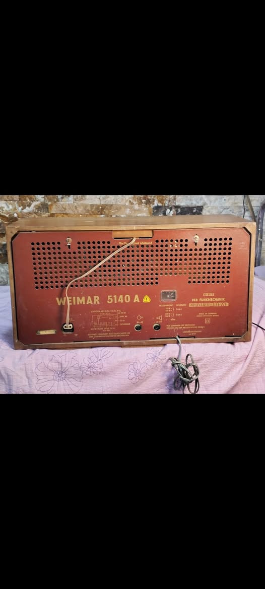 راديو الماني صناعته 1961_1963 نضيف شغال وشوفته عالواقع اجمل من الصور
السعر 115  دولار 
لايوجد توصيل . 
المكان بغداد التاجي .
واتساب 00491575535559
او على الخاص


**إذا كنت صاحب هذا الإعلان وتريد حذفه لأي سبب، رجاءا أرسل رسالة إلى الدعم الفني**