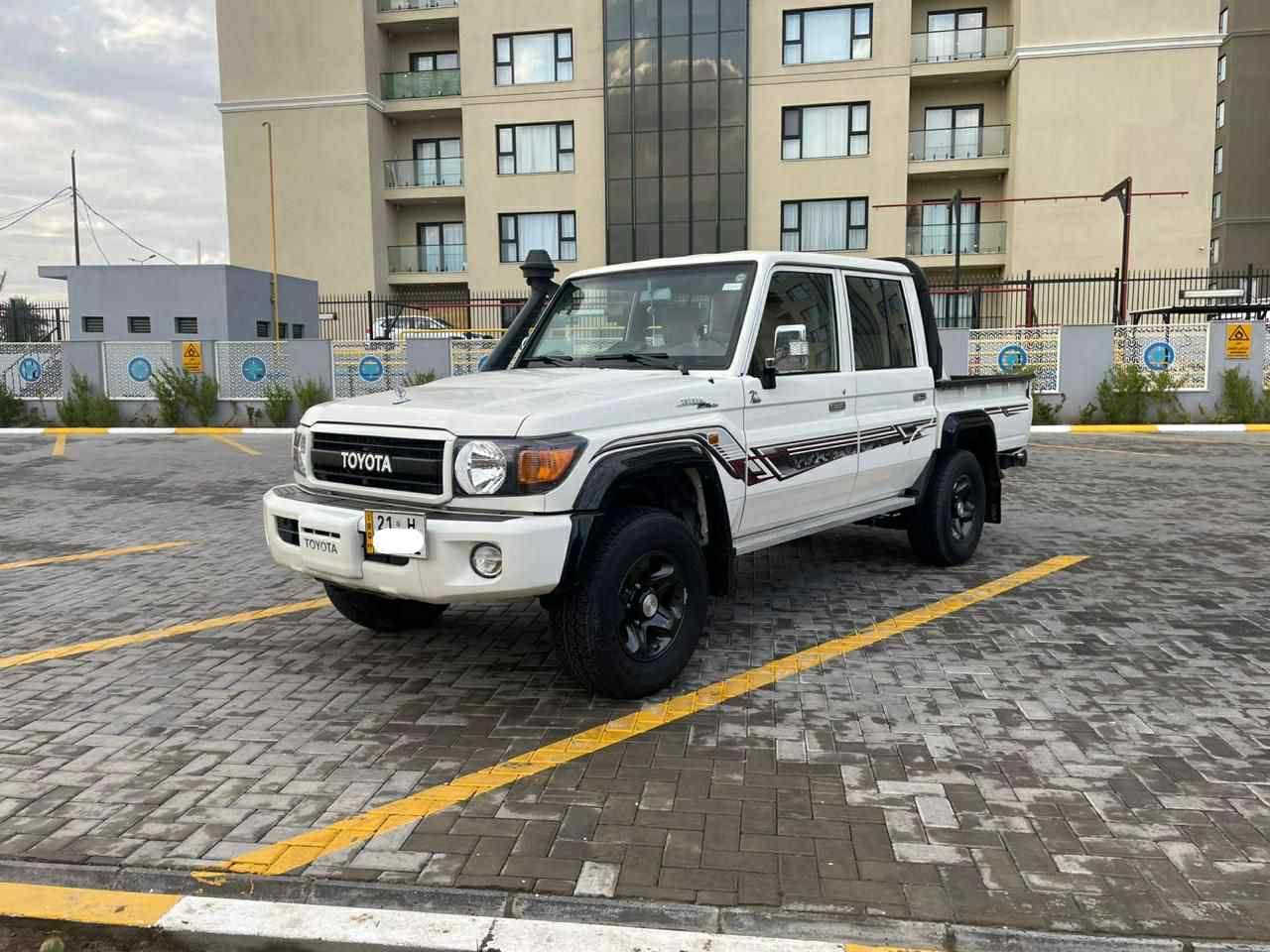 سلام عليكم
لاند كروز شاص مديل 2022 
مكفوله كفاله عامه 
ماشيه 35,000
ونش سحب (3,6) طن 
داخل  جلد مشمشي 
رقم سلميانيه باسمي 
السعر 45,000 
عنواني بغداد الكرخ
***********
***********
