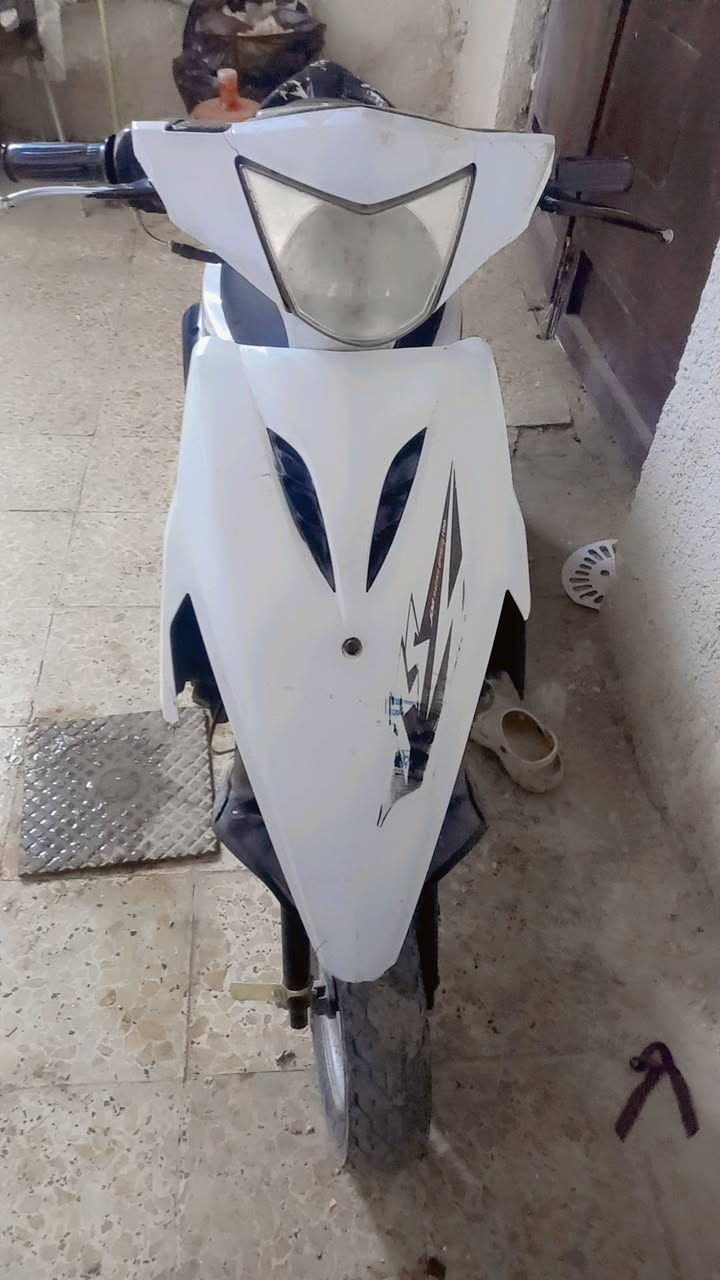 السلام عليكم دراجه ماكس امضلع 120 دراجه كامله من كلشي دراجه شغاله سلف او هندر بي باتريه تعبان دراجه بيه صالنصه FM او بيه قطره رياضي دراجه كامله السعر 200 قفل المكان بغداد الحريه الثانيه الرقم *********** واتساب
