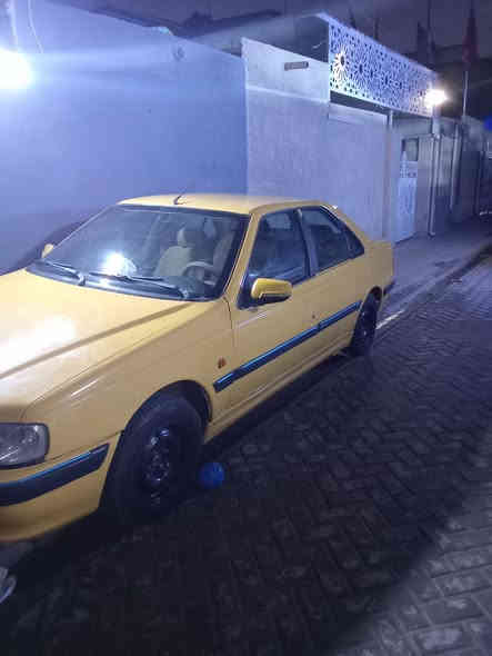 السلام عليكم بيجو بارص موديل 16 مكينه كير حداديه امامي خلفي كله جديد لكشر كدامك لسياره جديده بعد احله من الصوره ترايك وين ميعجبك السعر 45 ارجع واكول لسياره جديده بعد احله من الصوره مصفره هئيه وغرامه وداخله هزه رقم نكليزي باقي على الستلام 
***********
