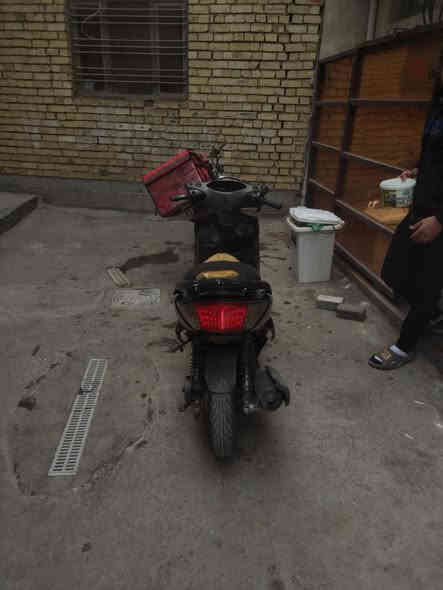 سلام عليكم سكنس فحل بوشه 58/5 تتي مارك عقل رياظي ٩ نمر سلف رياظي جبير مكينه خرسه لتدخين ولا نظوح ولا صوت دراجه تريده مال لعب تريده مال روحه جيه سعر ٤٥٠ وبيه مجال مكاني بغداد صليخ رقمي***********
