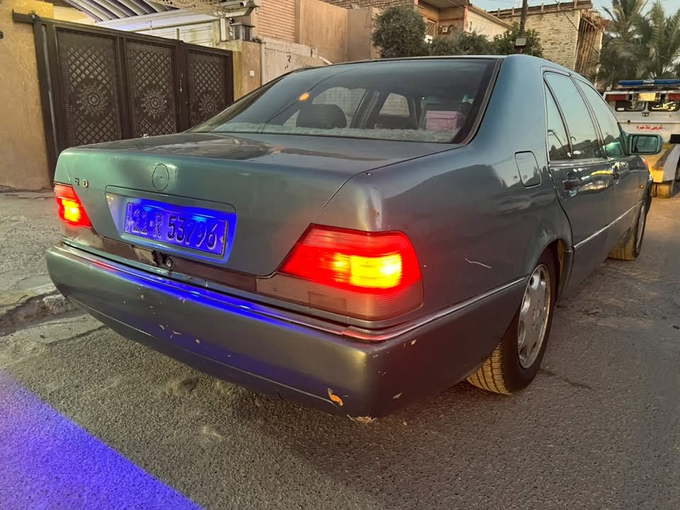 بيع فقط
شبح موديل 93 محرك خراطيم 
محرك مكفول
كير بي صفنه اول متبدل وراهه يشلع اعتبره كير كايم 
تبريد شغال 
صدر امامي خلفي ممتاز 
تخم تاير 
باتري جديد 
سياره كما موضح بصور 
رقم بغداد بأسم والدي متوفي اني احول سياره 
سعرهه ٤٥ وبيهه مجال  
مكان سياره بغداد 
رقم تلفون *********** للاستفسار
