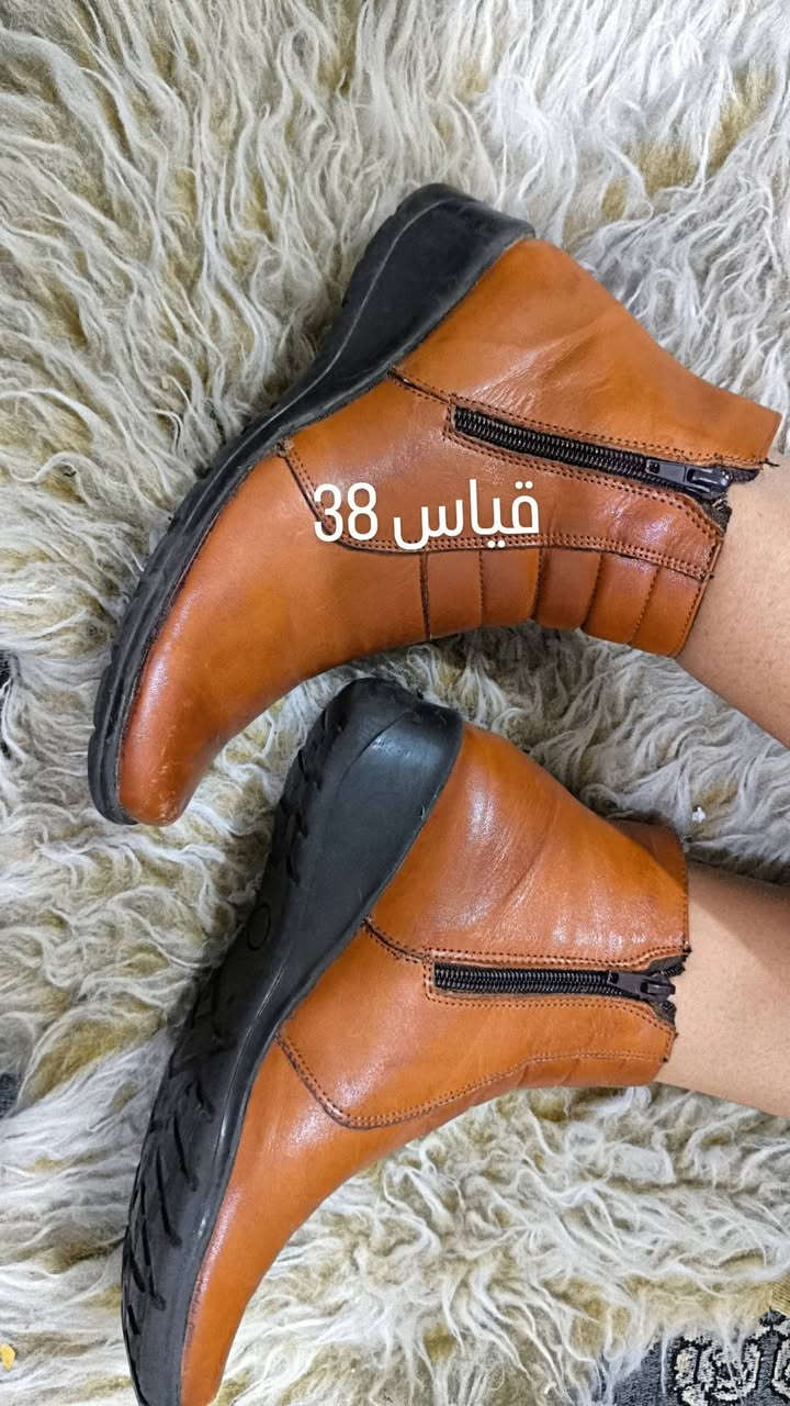 السلام عليكم بنات بوتات اوربيه اخو الجديد نضيفات كلش جلد طبيعي ومبطنات درجة اولى توصيل داخل الحله الف دينار
سعر البوت ب٥
بنات الي ميطلع مراسله عدها دزلي واتساب ***********
