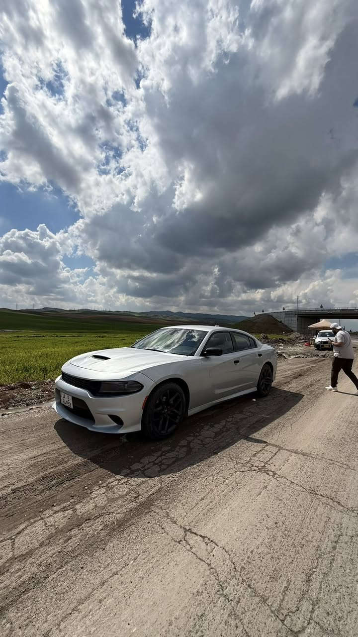جارجر sxt 2023 سلڤر
مواصفات sxt معروفة

رقم بصرة

ماشية 78 الف كم 

شاشة جبيرة 

ضرر بسيط جاملق الايسر بدون تصليح 

وتعديل لغد 

جاملق ايمن خالع 

تحديث كت كامل (بنيد ودعاميات) 

ايرباگ درگة ودشبول 

السعر  220 وبيها مجال

الرقم: ***********
