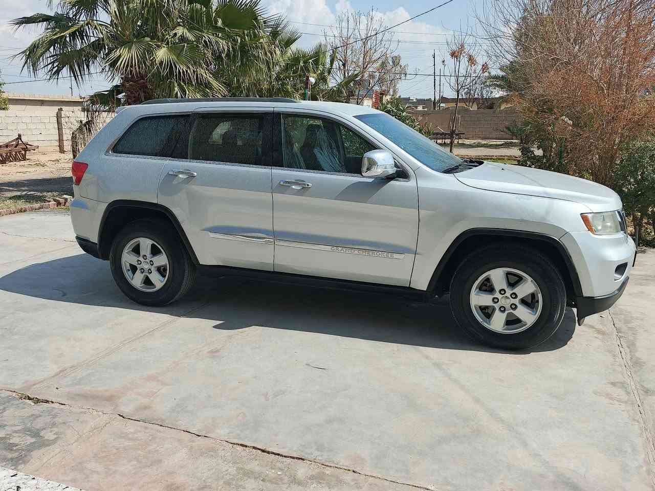 سلام عليكم جيب لاريدوو موديل 11 قطعتين صبخ بدون دواخل بي مكان بارد سنوي جديد بسمي كير محرك مامفتوح بشرط بدون صوت بدون بخار تبريد تدفئة كلة شرط صدر جديد دواخل نضافة فول. مكان كركوك داقوق ***********
