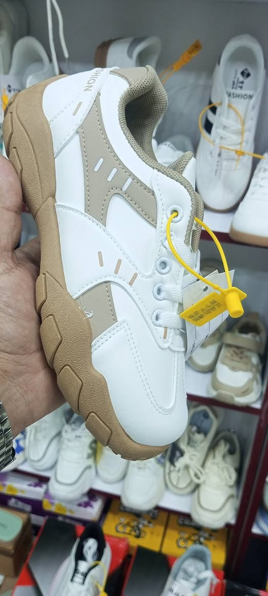 #حذاء رياضي 
قياس 37/38/39/40/41
🔥🔥🔥 🔥🔥🔥
#الأناقة__الثقه__المصداقيه_بالتعامل
♥️♥️♥️♥️♥️♥️
العنوان / بابل - الأسكندرية - شارع الخضر 
*********** فايبر واتساب تليكرام انستاqa_85a،🚙🚙🚙
