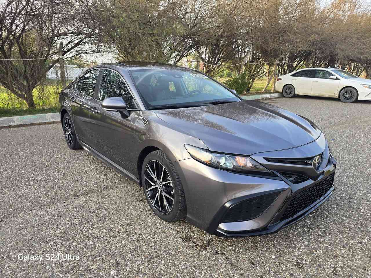 كامري امريكي موديل 2024 SE بلاص فول 
ماشي ٤٦
فقط بونيد صبغ بدون دواخل 
ارباك فقط ستيرن و راجع بلادي 
سيارة جاهزة و حلوى  يترقم اربيل او سليمانية 
مكانها كركوك  معرض ديار بكر & سيد محمد 
سعر ١٩٣
***********  واتساب / ابو انس 
فيديو تفاصيل داخل الصفحة
