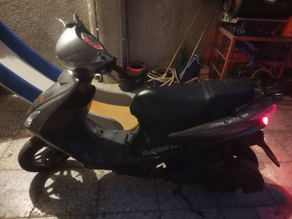 السلام عليكم
دراجة سازوكي ادرس ياباني
دراجة كلش حلوة وناعمة نكرة سلف
دراجة نوزل ومليانة حساسات اليعرفها يعرف الحساسات البيها ونظامها حلو
دراجة بيها ترتيبات بالكفر وملاحظات ونقصها سبرنك هندر وتعيار للبريك كلهن شادهن جديد ماعندي مجالها
رايد دراجة اكبر لان اطلع مسافات بعيدة وسرعة احتاج اقل شي ١٤٠
اريد ابيع او مراوس السعر ٥٥٠ وبي مجال يدلل اليجي رقمي *********** بغداد, العراق
