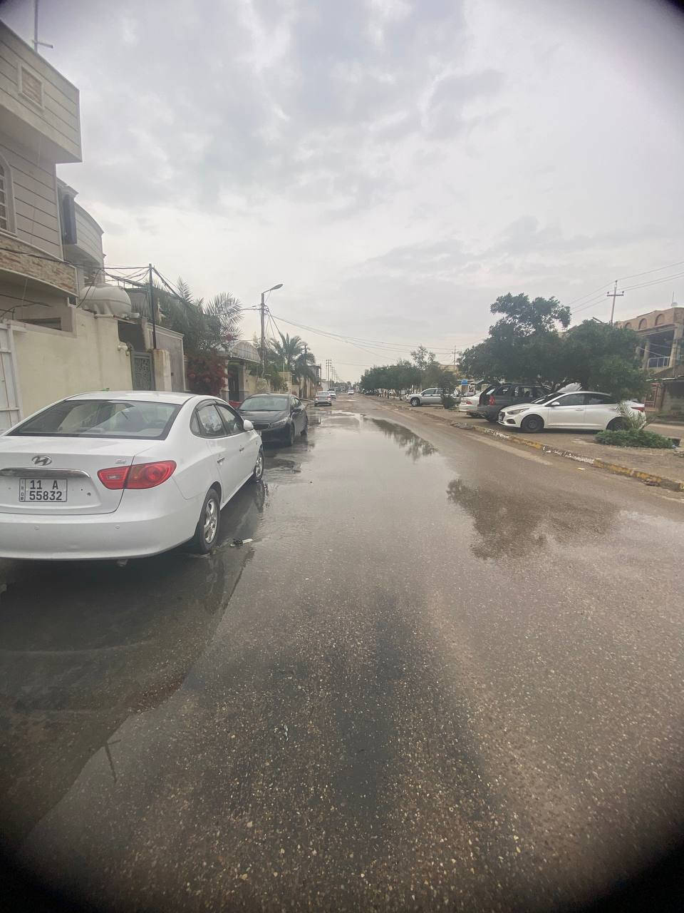 السلام عليكم بيت بل سكسك شارع المتفجرات قريب عل بلده للبيع ملك صرف بناء حديث يحتوي الىغرفه نوم وصاله ومطبخ وهول ***********
