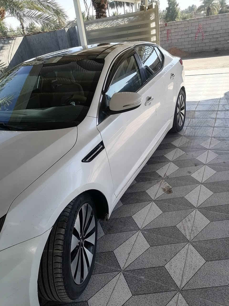 اوبتما موديل ١١ خليجي رقم بغداد محرك ٢٠٠٠ فول مواصفات مكفوله من الصبغ والضربه بيها بارد قليل والسونار موجود ويه المنشور السعر ١١٨ المكان فلوجه الاتصال ***********
