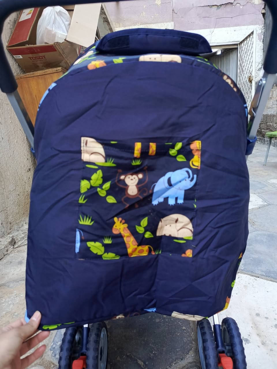 عربانة طفل للبيع مستخدمه مرتين فقط / ب50 وبيها مجال بسيط
للاستفسار *********** / بغداد حي اور
