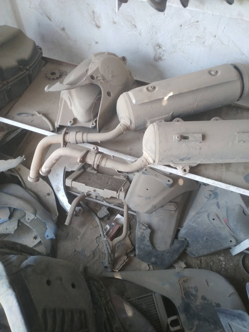 السلام عليكم متوفر قطع غيار فورزه 08 العنوان كربلاء طويريج واتساب *********** توصيل ماكو
