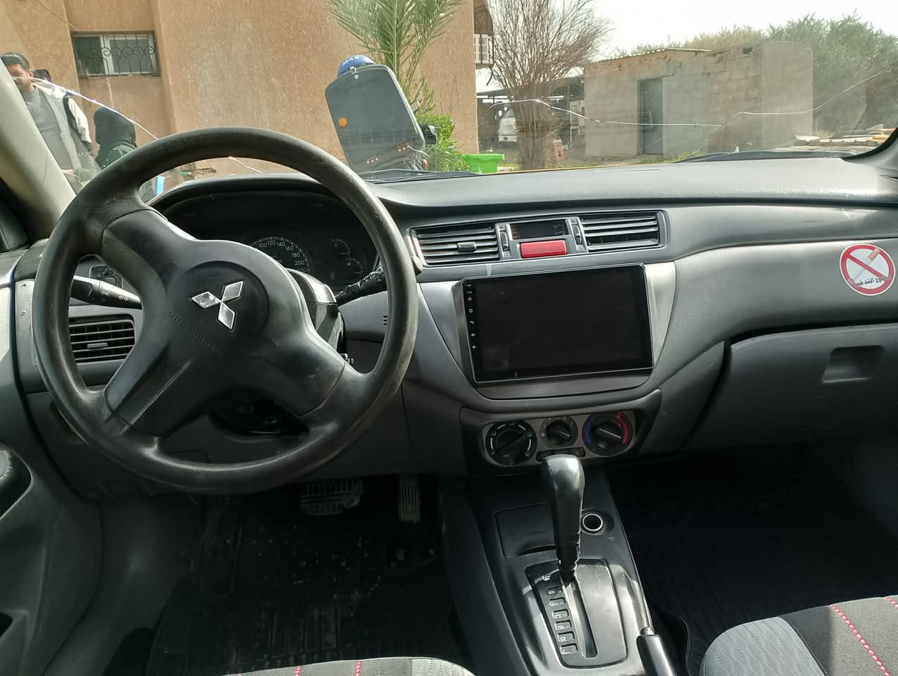 السلام عليكم لانسر موديل (2008)سياره صدر امامي خلفي كله جديد تخم تاير جديد كير ومكينه قطع جديد دوشمه جديد وارد امريكي ضررها جاملغ امامي مثل ما موضح ب الصوره بيع او مراوس حسب القناعه سياره اضافه منضومه غاز السعر(67)  وبيها مجال 

رقم الهاتف 
(***********)ومتواجد وتساب
