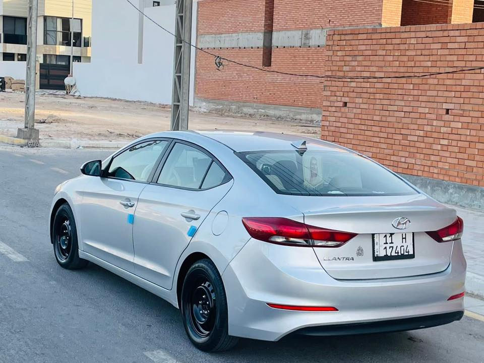 سلام عليكم البيع هونداي إلنترا موديل 2017 وارد امريكي دخول كلين بيها بل عراق صبغ جاملغ ونص من الباب بدون تبديل وبدون دواخل وباقي مكفولات كفاله عامه اليبل وآحد سيارة فول مواصفات شاشه كأمره دواره بصمات رادار تحكم ستيرن مثبت سرعه تبريد بل كشنات كشنات جلد سيارة جديدة وجاهزة من كلشي تبريد ثلج حدادية تخم تاير كير ومكينة 2000 دوش مكفولات سنوية الغاية 2029 سياره احله من صور 
السعر 80 
مستعجل ع البيع والسعر مناسب لان رئس سنه
 اخوكم علي الشريفي  
لاستفسار علا رقم 

‭0771 065 8774‬

