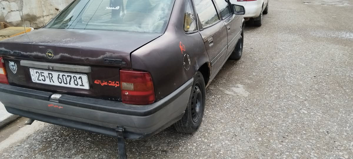 للبيع اوبل فكتره حجم 16 رقم كركوك سنويه مشروع لحد 2028 شرط تحويل بطاقه بنزين بيها كير محرك شرط صدر تايرات كلها شرط كهربائي كلهه شغال صبع بلادي بدون حادث محرك لاصرف ولا بخار مكان كركوك السعر 35 وبيها مجال ***********
