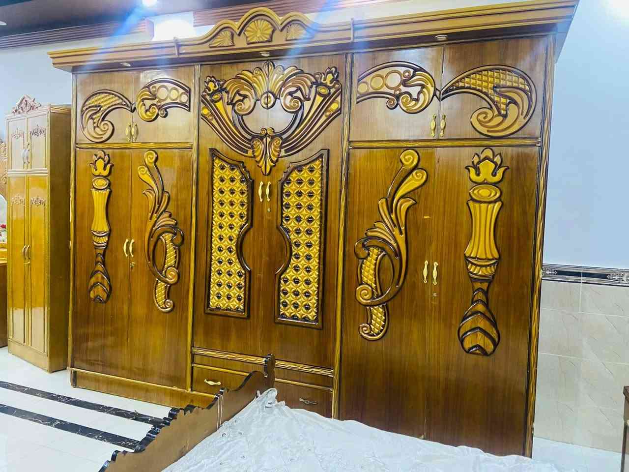 سلام عليكم عندي غرفه نوم مستعمله للبيع صاج عراقي درجة أولى *********** واتساب توجد خدمة توصيل عل باب بيتك السعر ٨٠٠

