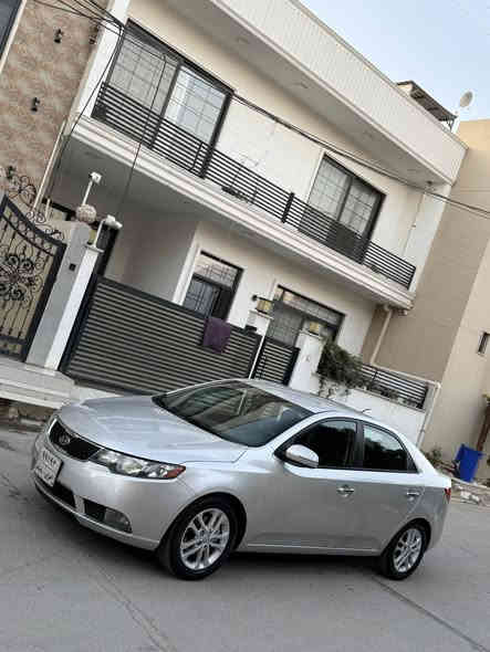 سيارة كيا سيراتو خليجي 2011 
شرط كير محرك صدر امامي خلفي جاهزها اربعه تايرات جددت تحويل او وكاله حاظر بيها قطعتين ونص صبغ اثر شخوط بدون تبديل وبدون ضرر سعر 103
***********
