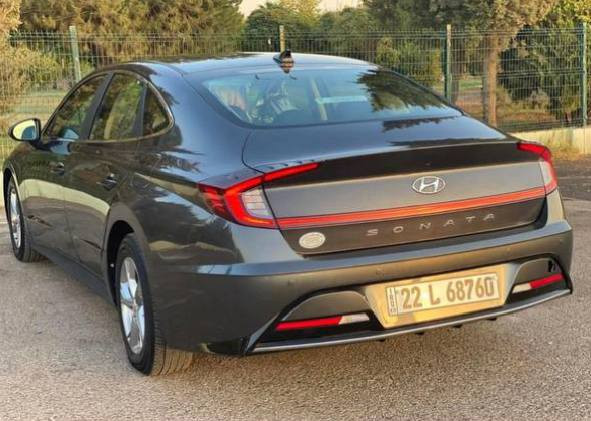 السلام عليكم

سوناتا. 2021 امريكي

حادثها خلفي 

بدون ايرباك البجم كبس
=======
انطفاء ذاتي

خروج عن المسار

لايت3عدسات

المواصفات

رادار

شاشه

كروز مثبت سرعه

مود درايف

Sport☠️

economic🤑

natural🙂

Smart🤖

مكينه2500المرغوب

قياده ذاتيه

اوتو هولد

ويل كب كروم

لد نهاري امامي

لد خلفي

السياره استخدام شخصي مامتعوبه

عليها تخم تاير وبطاريه جديده

عليها ادامه منضومه بانزين كامله

كير مكينه كهربائيات صدر كله جديد 

يعني السياره تشغل وتطلع مباشر

رقم شمالي بسمي هزه وسنويه ورقم جدد

مكاني بغداد - المنصور 

***********
