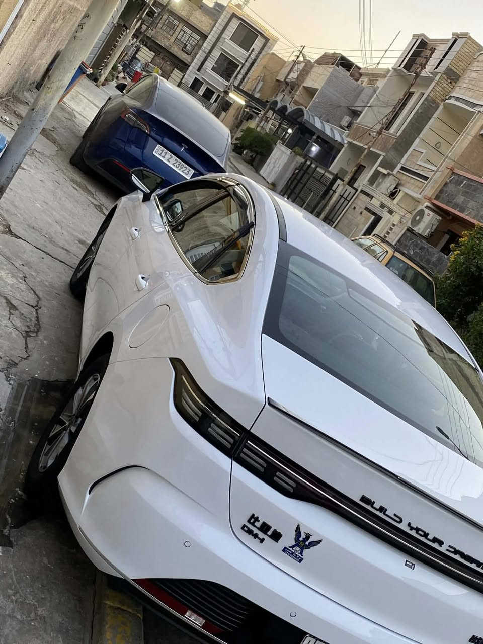 دستروي موديل ٢٠٢٥مكفوله ماشيه ٤٠٠٠مصروف عليه اكسسورات ونارة محطيه وكافت البرامج بيه بلوجكترات  شادهن السيارة حلوة كلش السعر ١٩مليون قفل واي استفسار ***********
