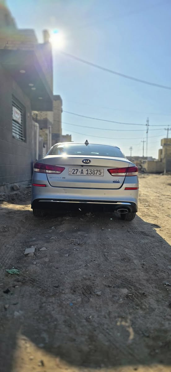 السلام عليكم
كيا اوبتما 2019امريكي
جديده كلش كارتون 
ماشيه 99 ميل 
حداديه شركه  
ولا كلوب مشتغل بالدشبول
مكينه لاتنقيص ولاتبخير شرط
تدفئه 
تبريد ثلج 
ما نقاصه كلشي شرط السياره وضع شركه 
كاميرا خلفيه 
شاشه كبيره
شاشه اعطال 
اشاير بالمري 
السياره بيها دعاميه فقط الباقي كفاله 

السعر 150$ وبيها مجال 

مكان السياره شطره 

***********
