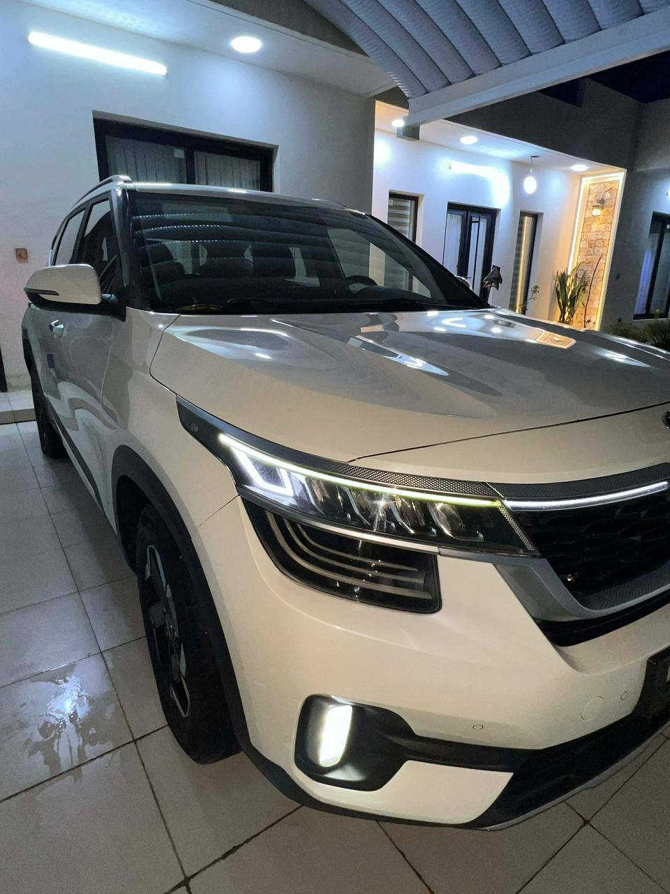 كيا سلتوس 2021 محرك 1600 GDI تيربو
وارد كوري بيها نسبة غرق قليلة 
يعني مابيها لا حادث تصادم او تبيدل قطع او صبغ 
عدى الباب الي خلف الصدر بيه بارد بسيط بالحافة 
وكم رصعة 
وماشية 95 الف كيلو
والسيارة فول مواصفات 
بصمة حساسات كامرات 
رادارات
تشغيل عن بعد 
 كشن كهربائي السايق 
 تدفئة وتبريد بالكشنات 
وتدفئة بالكشنات الورة 
وسايد بريك كهربائي 
ونظام التوقف الذاتي مال طوارئ 
السيارة فول مواصفات عدى الفتحة
السعر 136 مع مجال بسيط

للتواصل ***********
