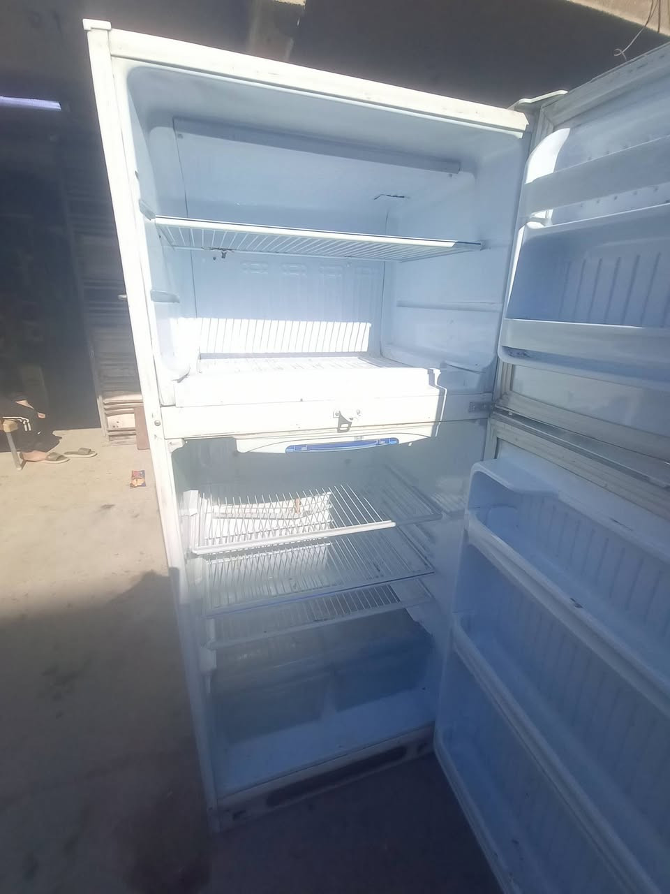 ثلاجه البيع بسعر مناسب 140ما دخله تصليح ‏‪***********‬‏ رقم هاتف وتساب ***********
