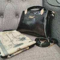 حقيبة صغيرة • ديور • توصيل
