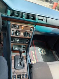 مارسدس دب 300C موديل 89 محدثه 92 كير ومحرك بلادي مبدل تخم تاير وايرات ...