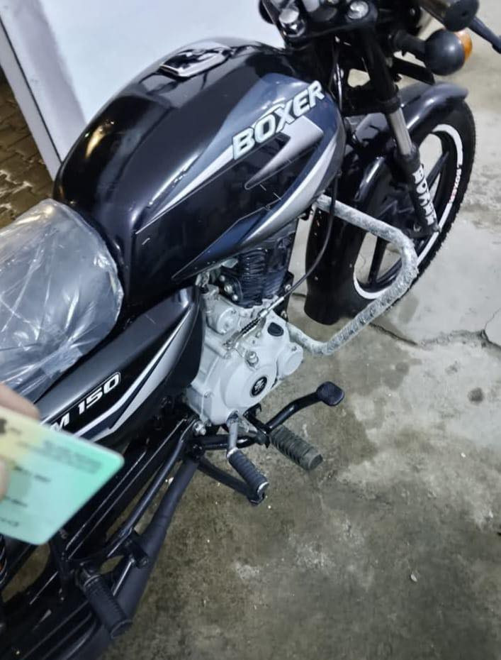 السلام وعليكم
للبيع
بوكسر موديل ٢٠٢٢
دراجه خير من الله ما يعوزه برغي
محرك شرط 
مرقم ديالى مشروع وطني ب اسمي تحويل ثاني يوم بل  
موصل
سعر مليونين وميه

***********

‭٠٧٨٩ ٣٩٨ ٣٣٢٤‬
مكاني جانب الايمن الرفاعي
