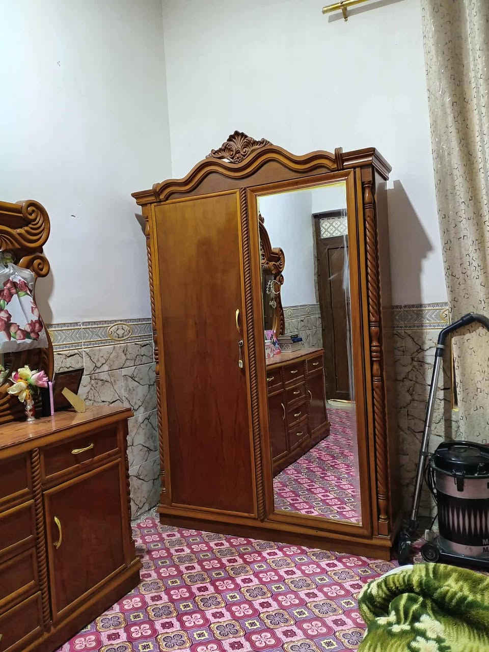 للبيع غرفه نوم حطاطه سعر ٩٠٠
*********** الاستفسار 
الرمادي منطقه الشراع
