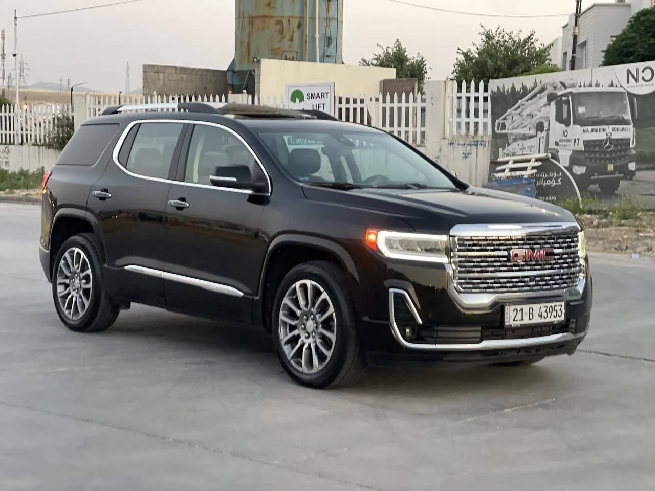 Gmc acadia denali
� للبيع – جمسي أكاديا 2022 🚘

🔹 الموديل: 2022

🔹 النوع: GMC Acadia

🔹 المشي: 46 ألف فقط

🔹 الوارد: 1/1 واحد على واحد

🔹 المحرك: 6 سلندر (V6) تنفس طبيعي

✨ السيارة فول كامل – حرفياً كلشي تريده موجود ✨

📌 الحالة:
 • حادث خفيف صندوق صبخ فقط 
⚙️ المواصفات:

كشنات جلد - تشغيل عن بعد
3 قطع تبريد
- نقاط عمياء 
- رادارات (360) امامي خلفي جانبي - 
- سستم صوت (bose) 
- داتا شو 
- تدفئة كشنات - كشنات كهرباء
‏‎-تحديد مسار 
- اوتو ستوب 

- توقف ذاتي عند الاقتراب من السيارات 
- قفل تلقائي 

- مراية تعتيم ذاتي + اشاير  
- سايد بريك بصمة 
- فول تحكمات ستيرن 
- اضاءة العالي اوتو 
- لايت ٣ عدسات 
- منظومة زنون بلادي  
‏‎وبعد بيها هواااي مواصفات
✔️ 4 كاميرات (360 درجة)
✔️ كشن تنبيه (الانتباه)
✔️ تحديد المسار
✔️ مثبت سرعة

✔️ كشنات كهرباء

✔️ تبريد وتدفئة الكشنات

✔️ 3 وضعيات قيادة

✔️ شاشة ديجتال تدعم Apple CarPlay & Android Auto
✔️ خزن وضعيات القيادة
✔️ جنطة كهرباء تفتح بالقدم

📍 الموقع: سليماني 

📞 للاستفسار:
***********
