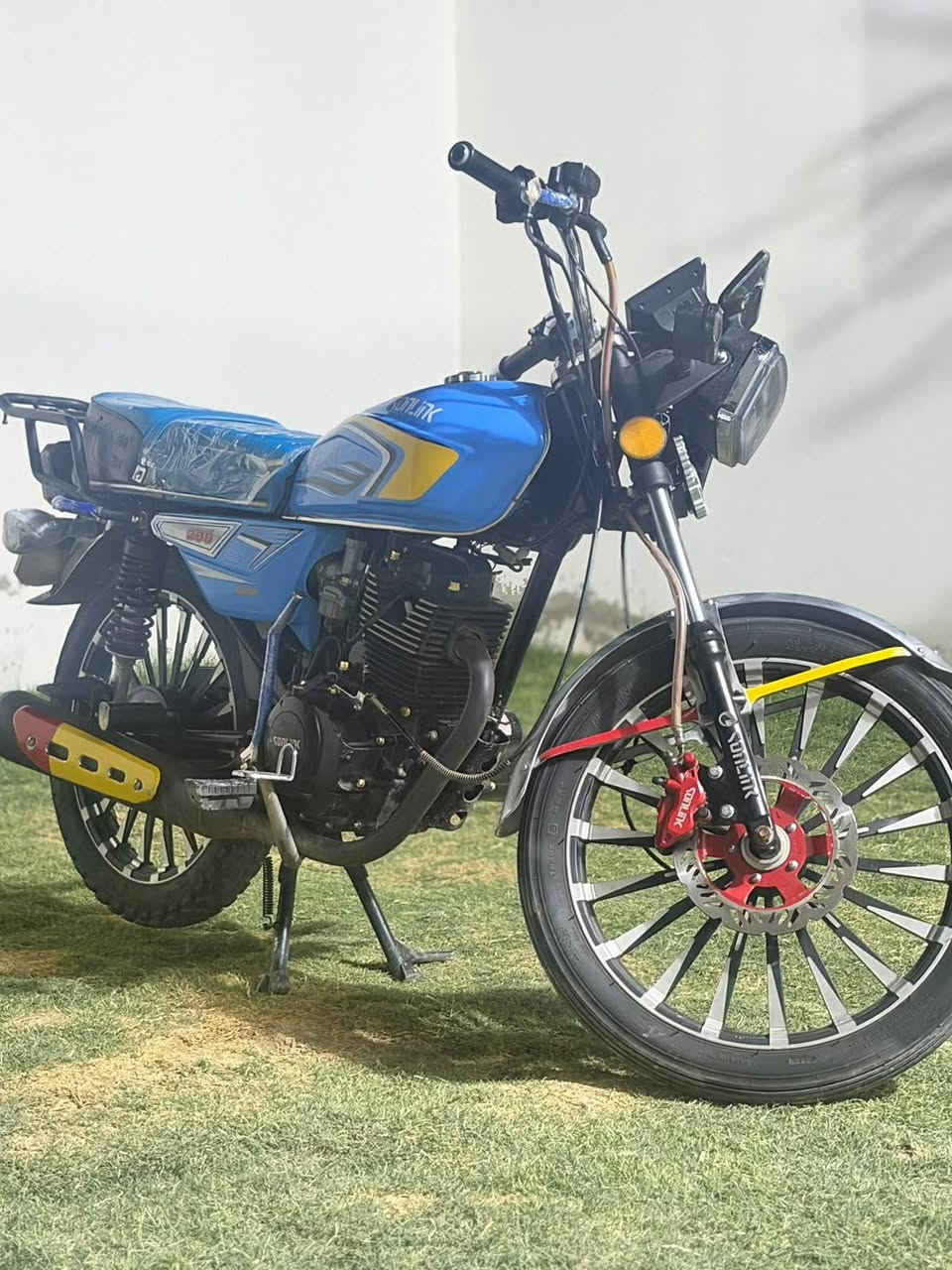 سيفان موديل 25 دراجه كفاله عام كلشي شغال بيه  مكانه بعقوبه لاتصال*********** سعره700بيه مجال حك جيه
