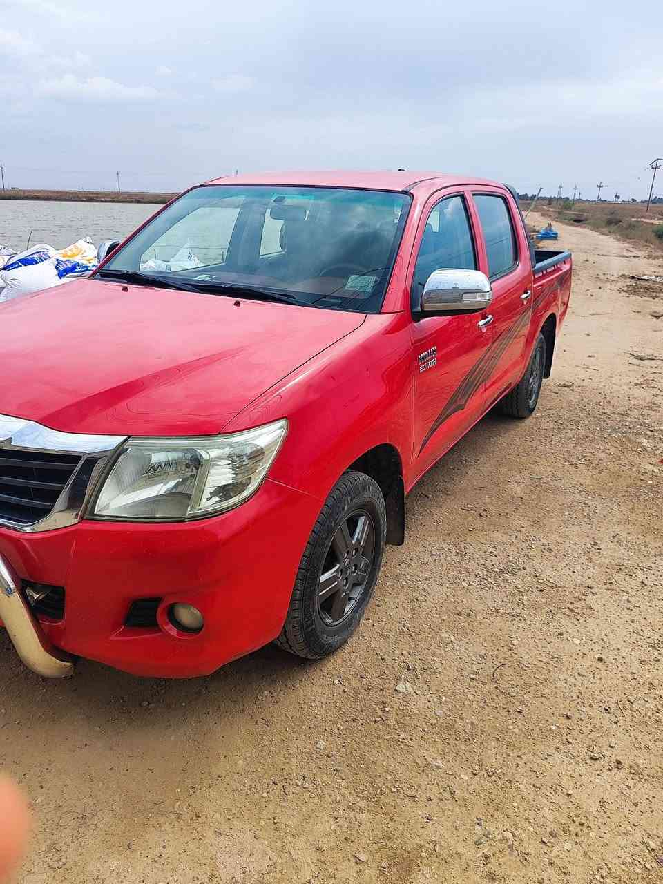 هايلوكس كير عادي موديل ١٤ مكفوله كفاله عامه رقم واسط سنويه جديده سياره استخدم شخصي جديده بمعنى الكلمه مكان السياره ميسان قلعه صالح السعر ١٨٨ وبيه مجال
***********
