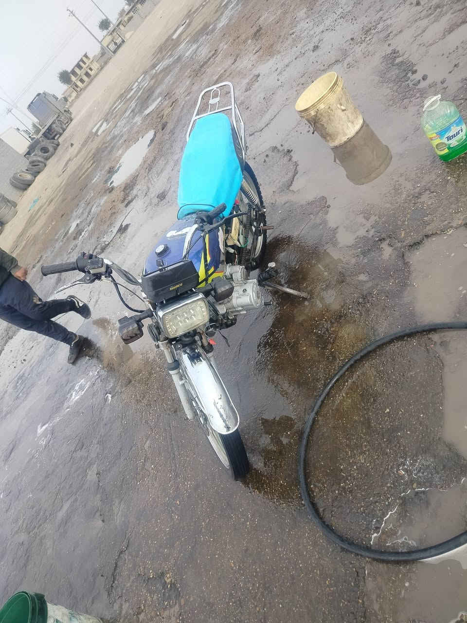 السلام عليكم موطور ايراني موديل 21 دراجه مفتوحه بس كول قراضه جديده     صلف هندر كوله   سعره 450 وبيه مجال للشراي  هاذه رقمي اتصل عليه ونتفاهم *********** مكاني الانبار قضاء الكرمه
