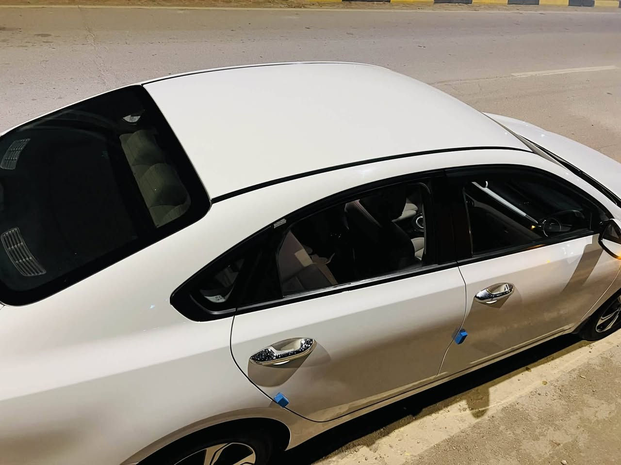 سيراتو 2021 خليجي
نص فول 
داخل لونين تبريد قطعتين اشاير بالمري ويل كب 
محرك ١٦٠٠ ماشيه ٥٣ الف رقم اربيل سونار موجود
***********
