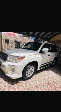 للبيع لاندگروز ١٣ بريم فول مواصفات  رقم بغداد كفاله عامه  مكان بغداد ا...