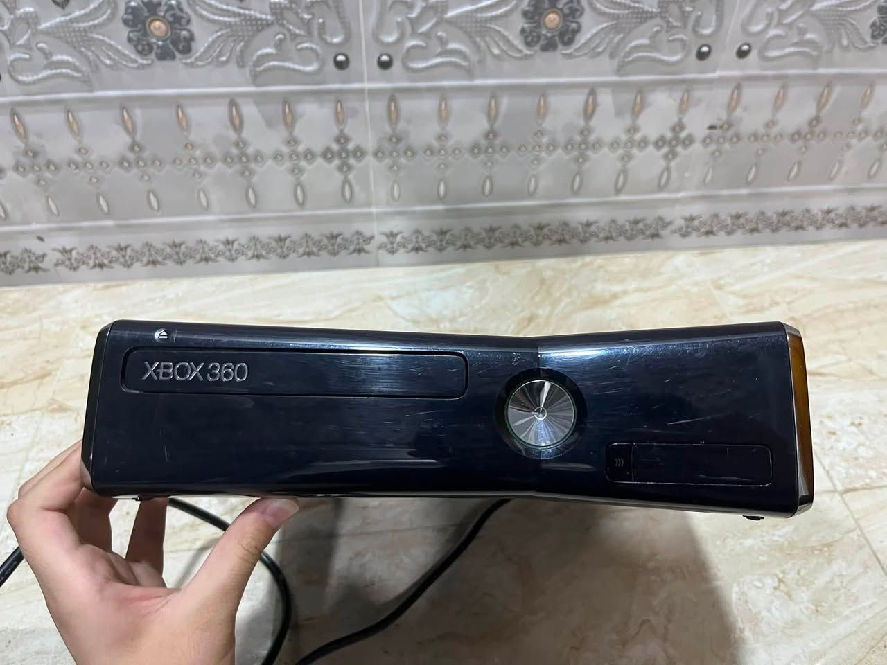 اكس بوكس 360 جديد استعمال قليل مع هارد و يدتين و محوله كامل الملحقات للبيع السعر ٨٥ وبي مجال العنوان السماوه


**إذا كنت صاحب هذا الإعلان وتريد حذفه لأي سبب، رجاءا أرسل رسالة إلى الدعم الفني**