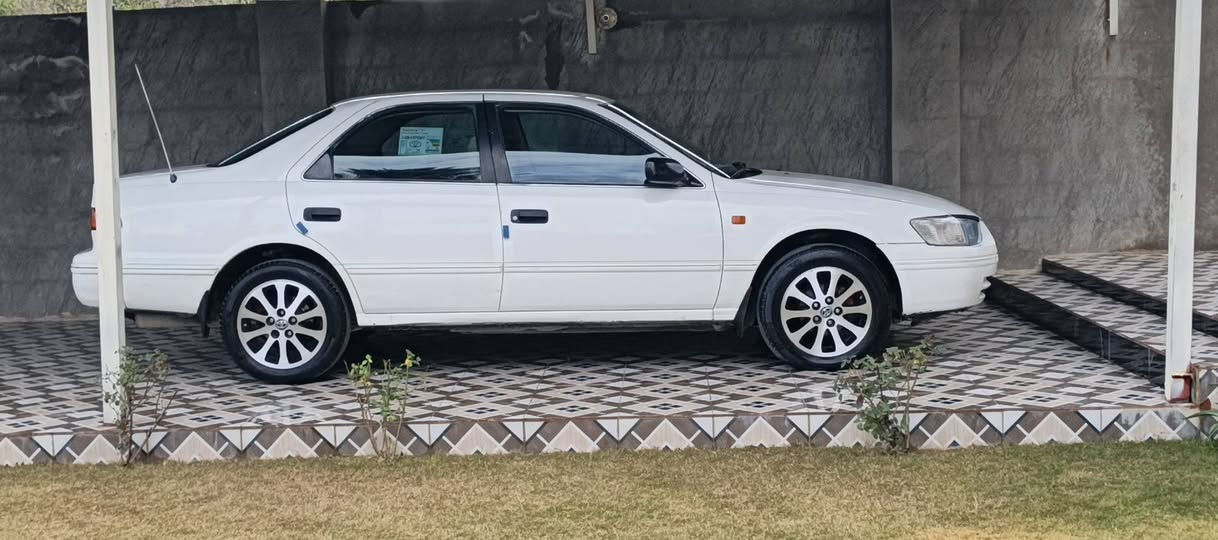 السلام عليكم
للبيع كامري موديل 2001 رقم سليمانية دولي بسمي مكفولة كفاله عامه  كير محرك تبريد تدفئة صدر تخم تاير 
سعر 92 مكان صلاح الدين بلد 
الاتصال ***********
***********
