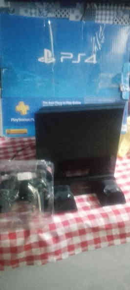 السلام عليكم بلي ستيشن للبيع للاستفار مراسله واتساب ***********
السعر 250
