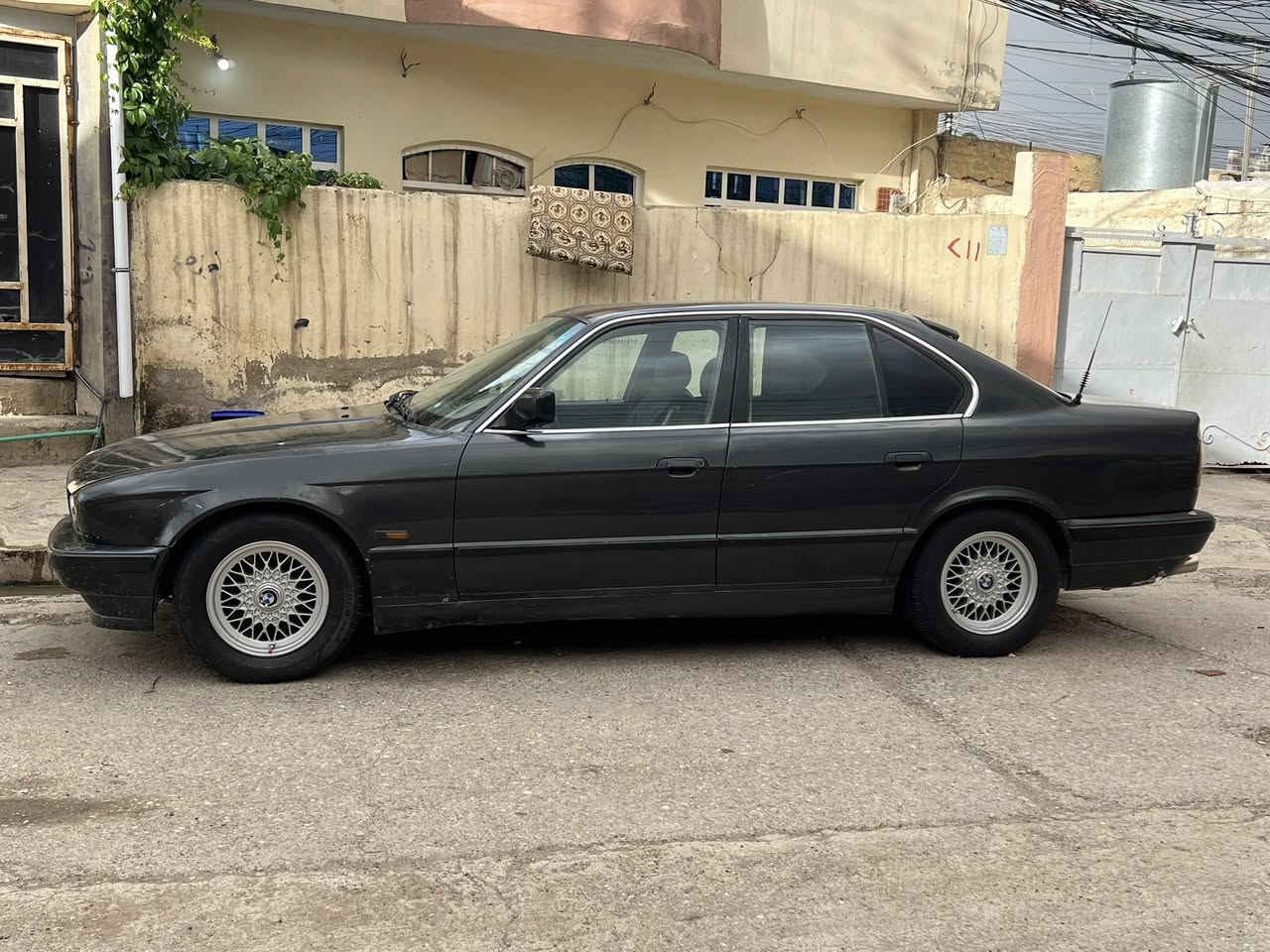 سلام عليكم 
ابي ام 525اصل لبيع 
رقم دهوك كربو بانزين 
كير تومتيك فول لسعر 55 عنوان موصل رقم (***********)

