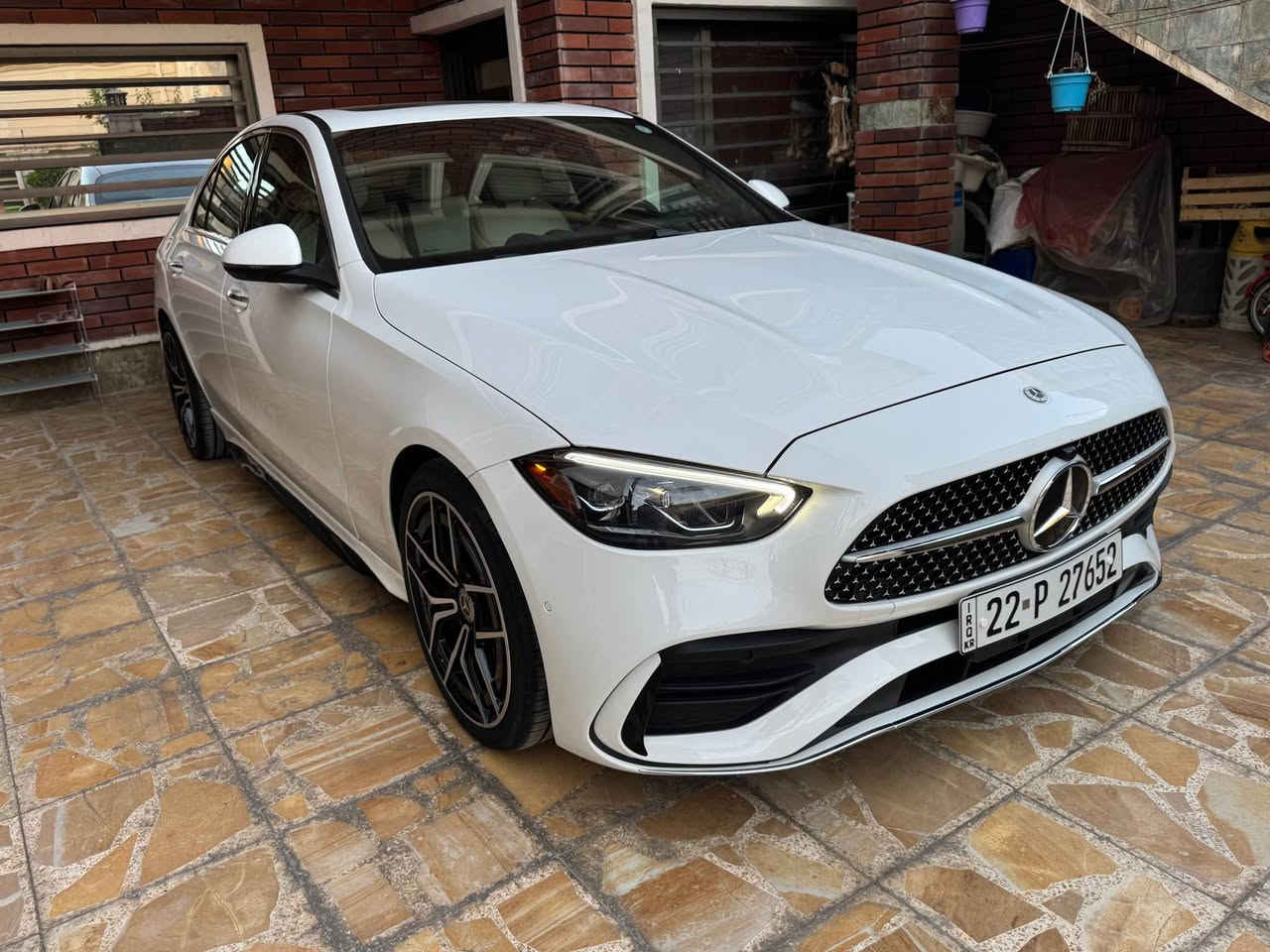 مرسيدس C300 موديل 2025 للبيع
للاستفسار ***********
الموقع الدورة شارع أبو طيارة

السيارة بحالة شبه الزيرو 
عداد المسافة 3 الف فقط
السعر 380 ألف

المواصفات
وارد أمريكي
محرك تيربو قوي واقتصادي
ناقل حركة أوتوماتيك
نظام تشغيل بصمة
شاشة معلومات حديثة
كاميرا خلفية
حساسات أمامية وخلفية
مقاعد جلد لون أوف وايت مع تداخل الصاج
تحكم كهربائي بالمقاعد
تكييف أوتوماتيك متعدد المناطق
إضاءة داخلية محيطية
جنطات 19
أنظمة أمان وثبات متقدمة

الملاحظات
صبغ جاملغ خلفي فقط
جميع الأيرباقات سليمة

للاستفسار ***********
الموقع الدورة شارع أبو طيارة بغداد, العراق
