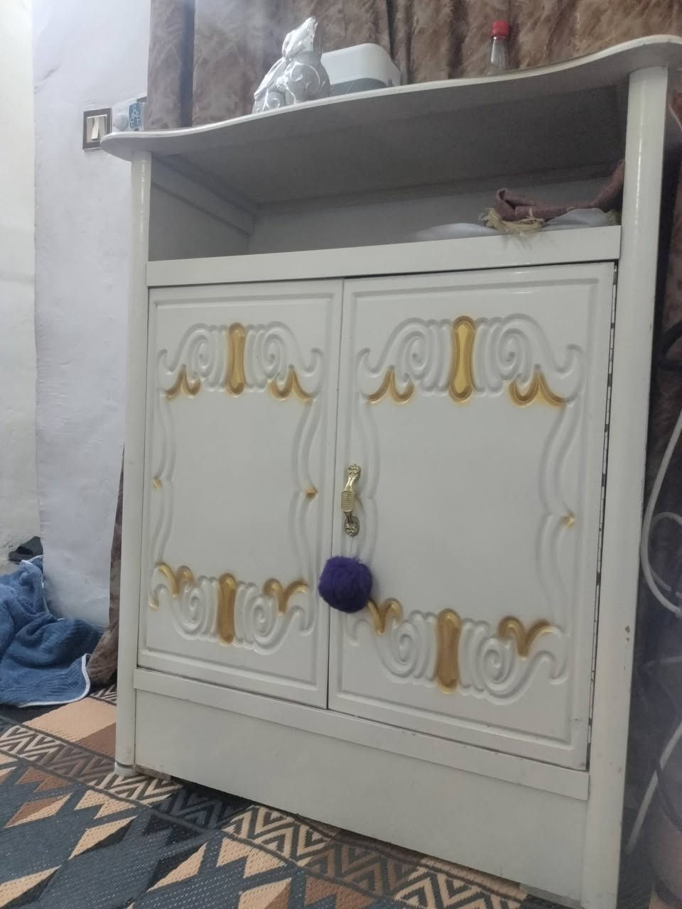 السلام عليكم غرفة نوم صاج جديده استعمال قليل لا كسر ولا زلغ كلشي ما بيهة تجي وتشوف بعينك السعر (900) العنوان مدينة الصدر قطاع 37 الإتصال على الرقم ***********
