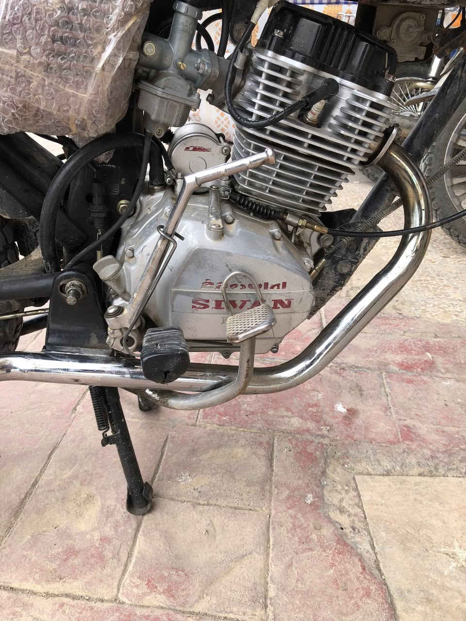 ⭕️دراجة سافين للبيع⭕️
موديل 2018
خمسه كير سلف وكهرباء ولايت كلها شغاله
مكينه مابيها صوت ولا تنزل دهن 
تواير عدله مسطره ع الشارع 
عزم ماشاء الله عليه طلقه ع الشارع
منفيس الأصلي بشرط
بي الكير الثالث مايشتغل 
بسعرر 270 الف 
مكان اربيل طيراوه 
للتواصل ***********
