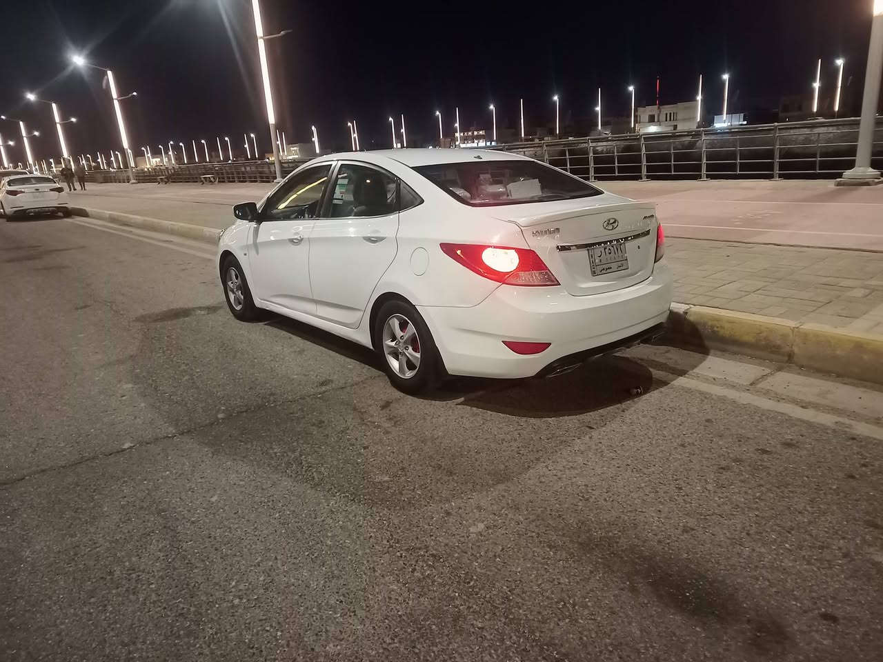 السلام عليكم
اكسنت 2012 خليجي 
محرك 1600 بيها جاملق 
خلفي صبغ فقط والباقي مكفول
السياره جاهزه كير محرك صدر تبريد السعر 93$ وبيها مجال 
المكان الرمادي التأميم 
*********** اعتذر عن بيع القسط
