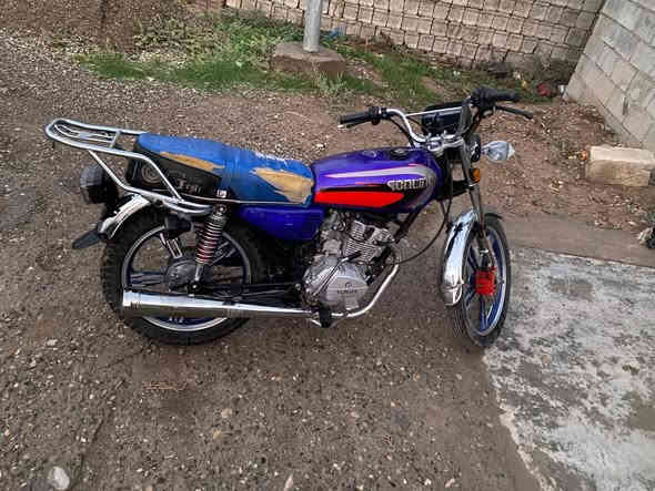 سلام عليكم دراجات للبيع سيفان موديل 23 لا تبخير ولا تنقيص محرك ما مفتوح اوراق كامله سعر 550بيه مجال مكان بلدروز أما عسكر ***********
