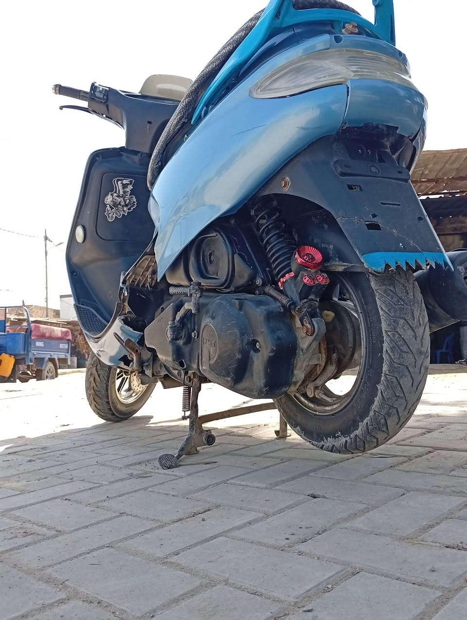 سلام عليكم دراجة للبيع 500 بيها مجال مكلف بلنشر هاذا رقم راعيها *********** مكان شامية
